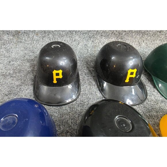 Mini MLB Baseball Batting Helmet Collection Featuring 9 Teams Vintage Plastic - Picture 3 of 8